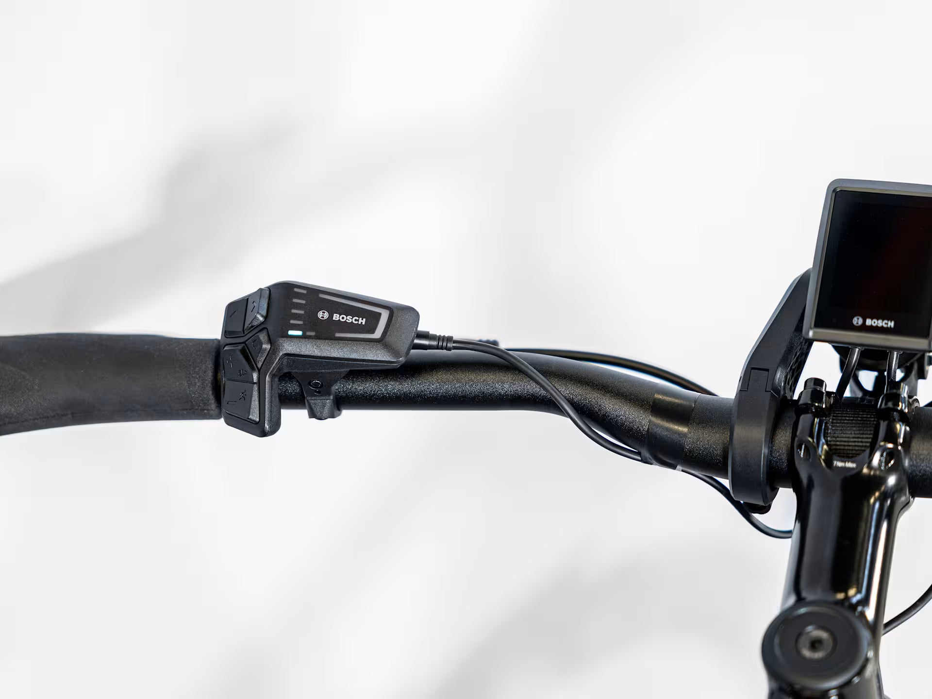 Trek Allant+ 5 Rage Red | E-Trekking-Rad