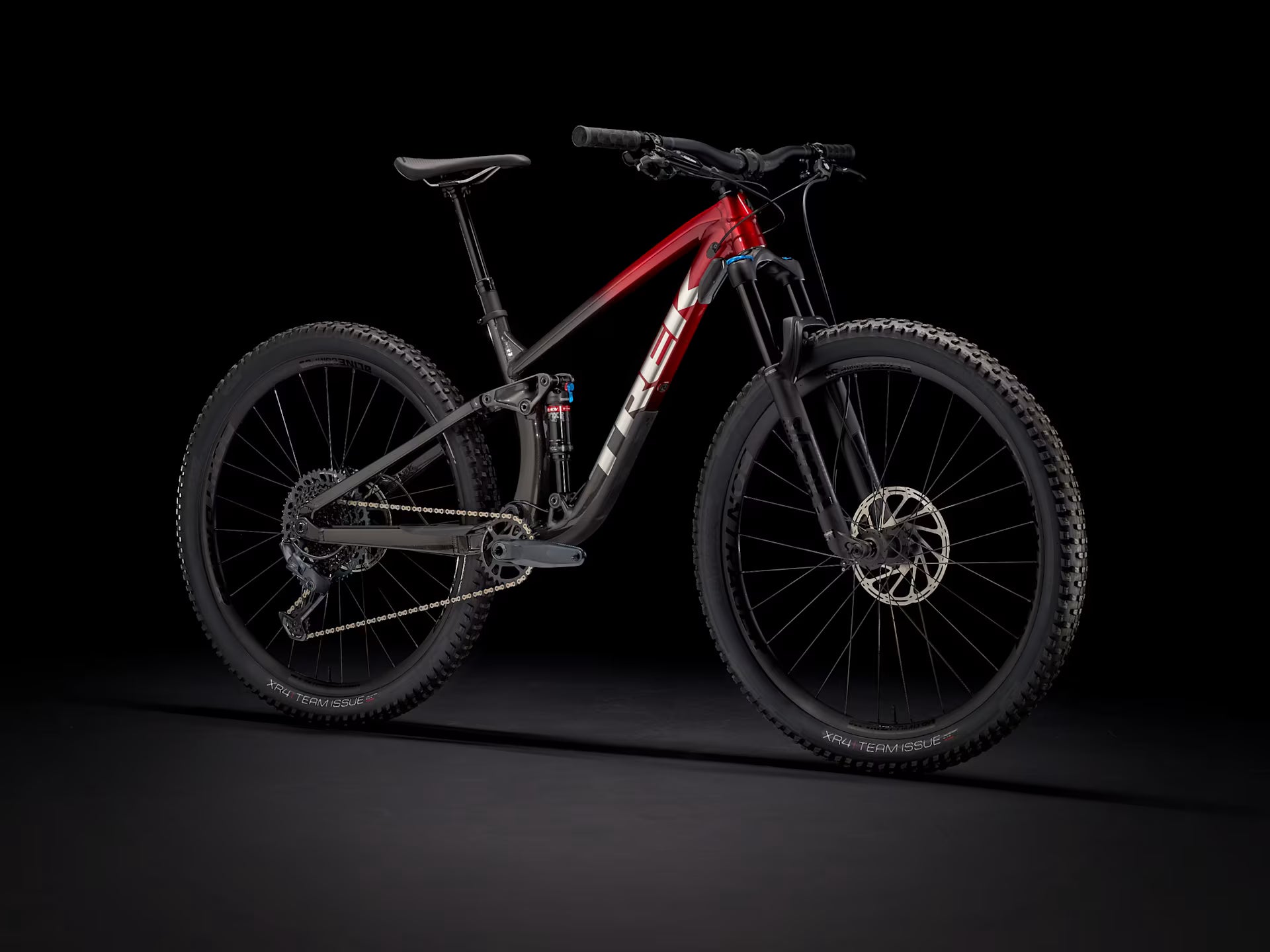 Trek Fuel EX 8 Rage Red To Dnister Black Fade | Trail Mountainbike Fully