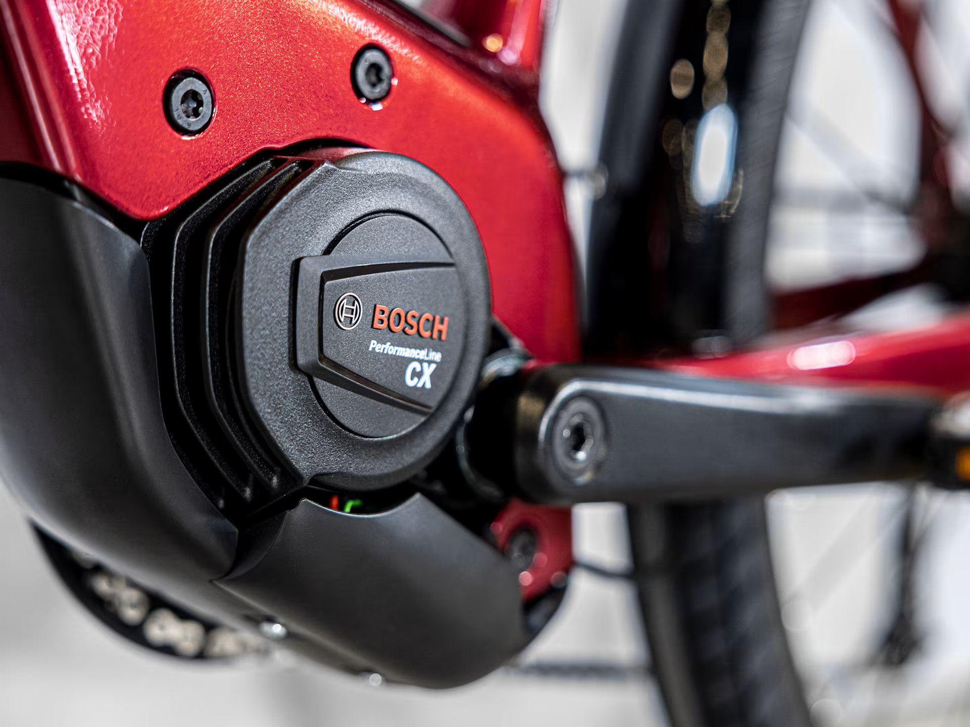 Trek Allant+ 5 Rage Red | E-Trekking-Rad